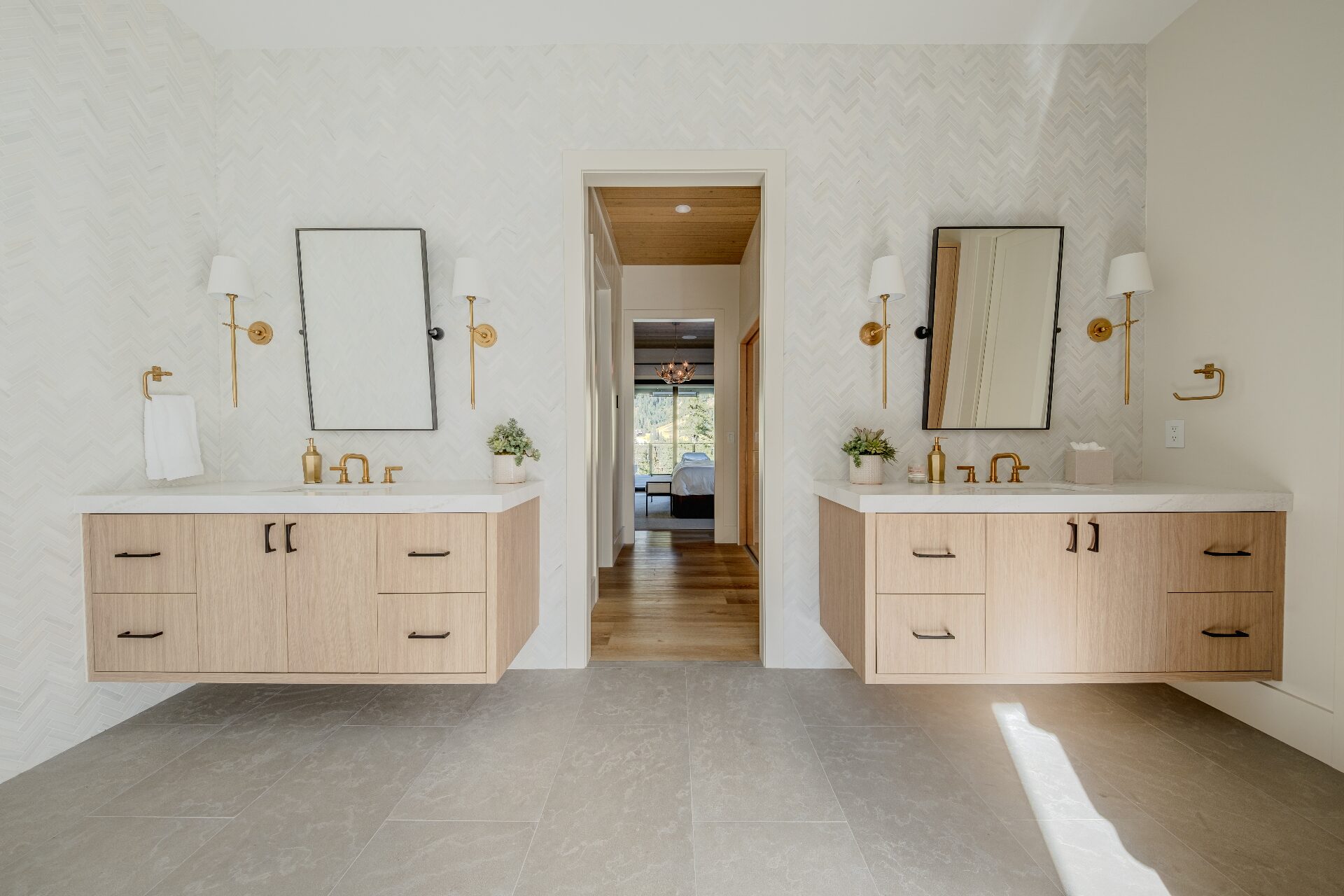 Custom bathroom vanity with tile